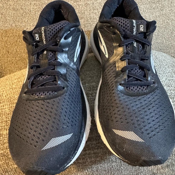Brooks Adrenaline GTS 20 Women’s Black and White Mesh Running Sneakers Size 7.5 - Picture 3 of 11